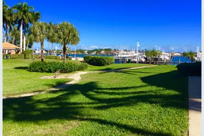 110 Yacht Club Way #105, Hypoluxo, FL 33462 - Photo 11