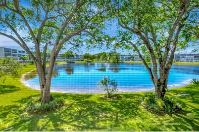 2051 Cambridge C, Deerfield Beach, FL 33442 - Photo 19