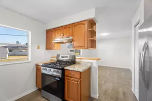 303 Essex Dr, Fort Pierce, FL 34946 - Photo 7