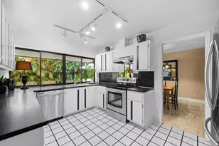 8730 Lake Dasha Terrace, Plantation, FL 33324 - Photo 11