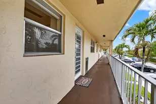 9855 Sandalfoot Blvd, Boca Raton, FL 33428 - Photo 3