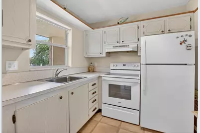 9855 Sandalfoot Boulevard #Apt 317, Boca Raton, FL 33428 - Photo 11