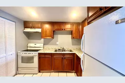 8040 N Colony Circle #Unit 207, Tamarac, FL 33321 - Photo 3