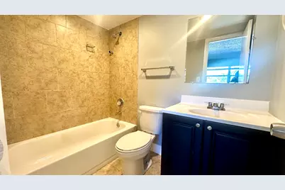 8040 N Colony Circle #Unit 207, Tamarac, FL 33321 - Photo 9