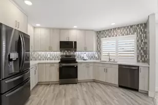 2658 SW 11th Pl N, Deerfield Beach, FL 33442 - Photo 9