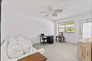 30 SE 13th St, Boca Raton, FL 33432 - Photo 5