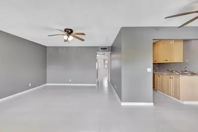 110 E Sheffield E, West Palm Beach, FL 33417 - Photo 5