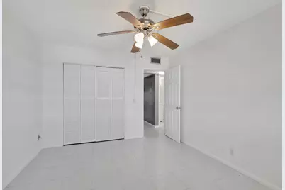 110 E Sheffield E, West Palm Beach, FL 33417 - Photo 13