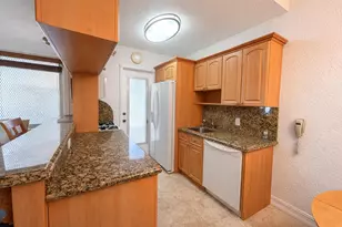 655 Meridian Ave, Miami Beach, FL 33139 - Photo 3