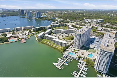 18011 Biscayne Boulevard #1502, Aventura, FL 33160 - Photo 31