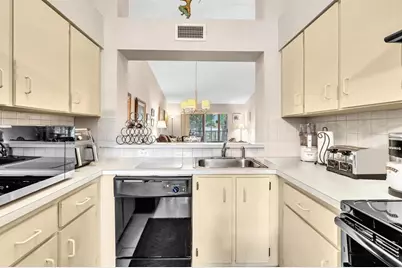 7235 S Devon Drive #209, Tamarac, FL 33321 - Photo 5