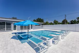 2009 NE 26th St, Wilton Manors, FL 33305 - Photo 9