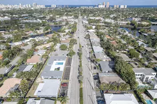 2009 NE 26th St, Wilton Manors, FL 33305 - Photo 27