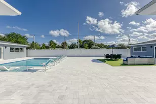 2009 NE 26th St, Wilton Manors, FL 33305 - Photo 37