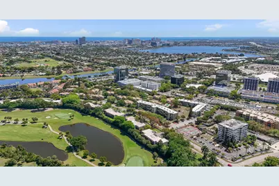 1638 Embassy Drive #208, West Palm Beach, FL 33401 - Photo 5