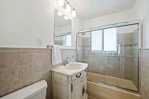349 NE 29th St, Wilton Manors, FL 33334 - Photo 27