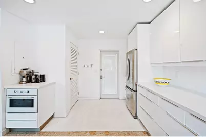 349 NE 29th Street, Wilton Manors, FL 33334 - Photo 15