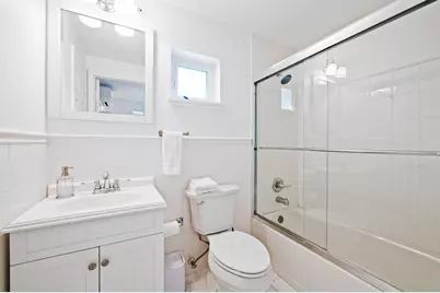 349 NE 29th Street, Wilton Manors, FL 33334 - Photo 23