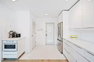 349 NE 29th St, Wilton Manors, FL 33334 - Photo 15
