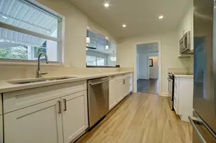 132 NW 10th Ct, Boynton Beach, FL 33426 - Photo 5