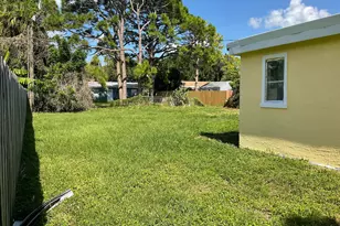 920 Revels Ln, Fort Pierce, FL 34982 - Photo 9