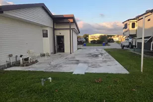 7107 SE Seahawk St, Hobe Sound, FL 33455 - Photo 5