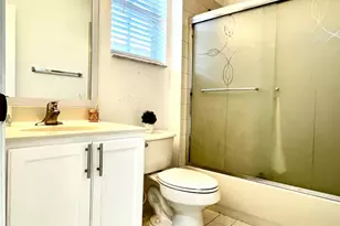 2900 Carvelle Dr, Riviera Beach, FL 33404 - Photo 15