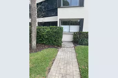 1660 Twelve Oaks Way 105 W/50 Ft Dock, North Palm Beach, FL 33408 - Photo 17