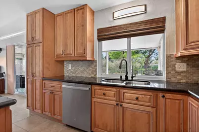 6720 SW 7th Street, Margate, FL 33068 - Photo 21