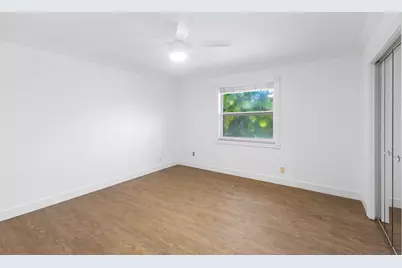 227 W Riverside Drive, Jupiter, FL 33469 - Photo 9