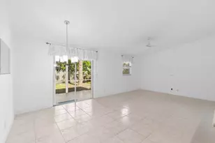 227 W Riverside Dr, Jupiter, FL 33469 - Photo 5