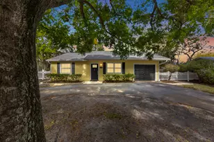 227 W Riverside Dr, Jupiter, FL 33469 - Photo 1