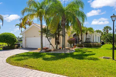 10907 SW Candlewood Road, Port Saint Lucie, FL 34987 - Photo 5