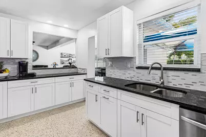 1603 Crest Drive, Lake Worth, FL 33461 - Photo 11