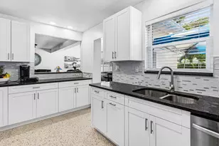 1603 Crest Dr, Lake Worth, FL 33461 - Photo 11