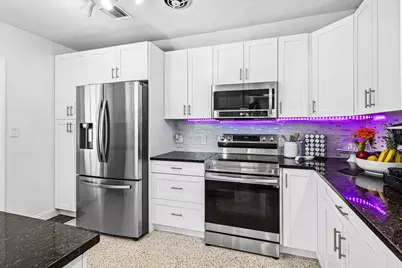 1603 Crest Drive, Lake Worth, FL 33461 - Photo 9