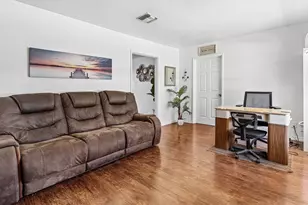 1603 Crest Dr, Lake Worth, FL 33461 - Photo 7