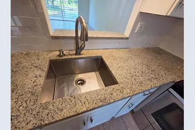 3400 NW 48th Avenue, Lauderdale Lakes, FL 33319 - Photo 23