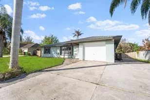 1672 SW Schleicher Ln, Port Saint Lucie, FL 34984 - Photo 3