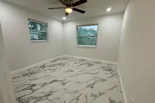 800 SW 7th St, Hallandale Beach, FL 33009 - Photo 9