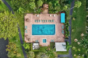 2205 S Cypress Bend Dr, Pompano Beach, FL 33069 - Photo 27