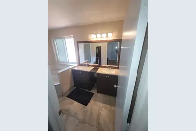 8448 NW 196th Terrace, Hialeah, FL 33015 - Photo 17