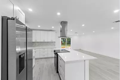 425 Greenbriar Drive, Lake Park, FL 33403 - Photo 11