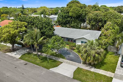 425 Greenbriar Drive, Lake Park, FL 33403 - Photo 33