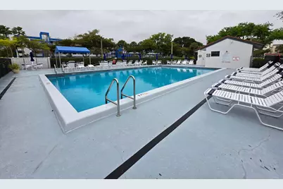 4725 Lucerne Lakes Boulevard E #106, Greenacres, FL 33467 - Photo 9