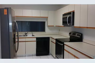4725 Lucerne Lakes Boulevard E #106, Greenacres, FL 33467 - Photo 3