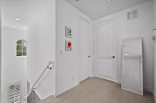 653 Castle Dr, Palm Beach Gardens, FL 33410 - Photo 17