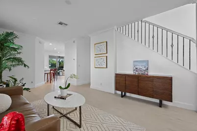 653 Castle Drive, Palm Beach Gardens, FL 33410 - Photo 5