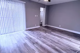 700 Village Green Ct, Palm Springs, FL 33461 - Photo 25