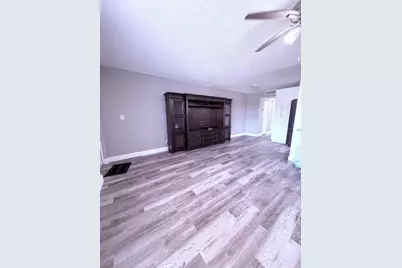 700 Village Green Court #319, Palm Springs, FL 33461 - Photo 17